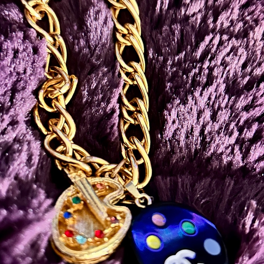 Vintage 60’s Gold Chain Bracelet with a dash of old and new! - Picture 6 of 6